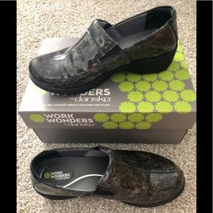 Dansko Work Wonders Nursing Clogs